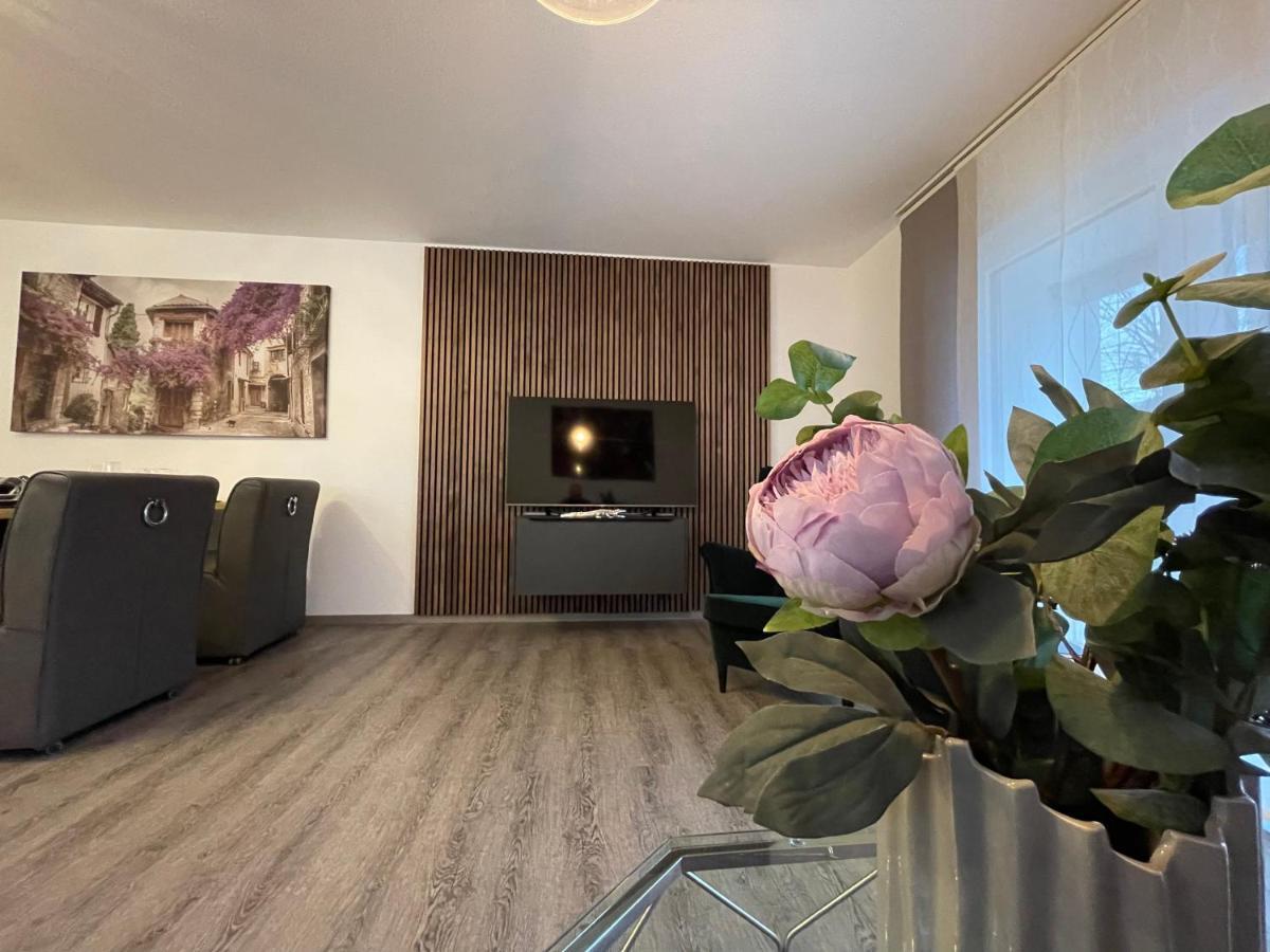 Exklusive Wohnung Zentral Mit Grossem Balkon Лосхайм Екстериор снимка