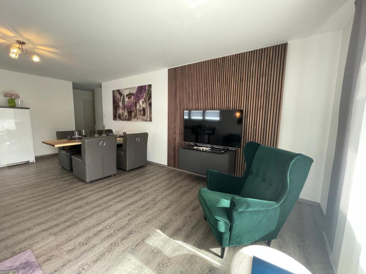 Exklusive Wohnung Zentral Mit Grossem Balkon Лосхайм Екстериор снимка