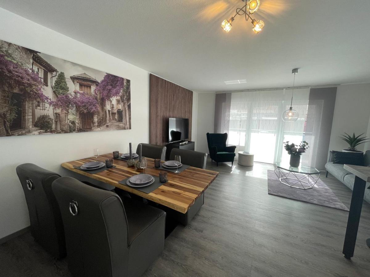 Exklusive Wohnung Zentral Mit Grossem Balkon Лосхайм Екстериор снимка