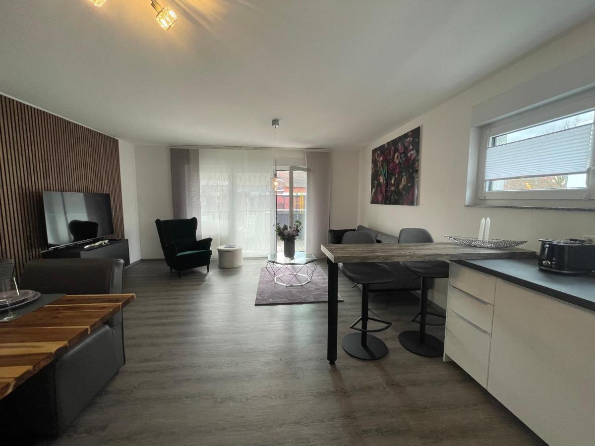 Exklusive Wohnung Zentral Mit Grossem Balkon Лосхайм Екстериор снимка