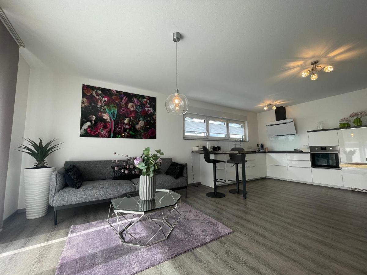 Exklusive Wohnung Zentral Mit Grossem Balkon Лосхайм Екстериор снимка